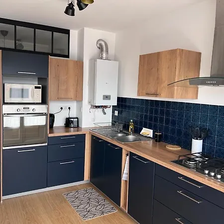 Appartement T2 Centre Ville, Soulages, Amphitheatre - Wifi Clim Balcon Parking *