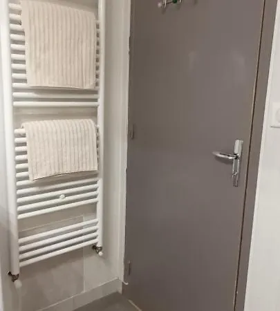 T2 Centre Ville, Soulages, Amphithéâtre - Wifi Clim Balcon Parking