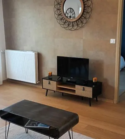 T2 Centre Ville, Soulages, Amphitheatre - Wifi Clim Balcon Parking Apartmán *